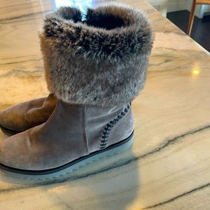 Size 8 Aquatalia suede winter boots